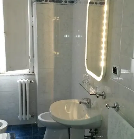 Διαμέρισμα Miob Holiday House *